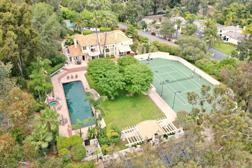 CD51B120-181E-4F06-93FC-3830D1FF82FB_1_201_a